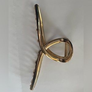 Hair Claw Clip Large sturdy Gold tone NIB